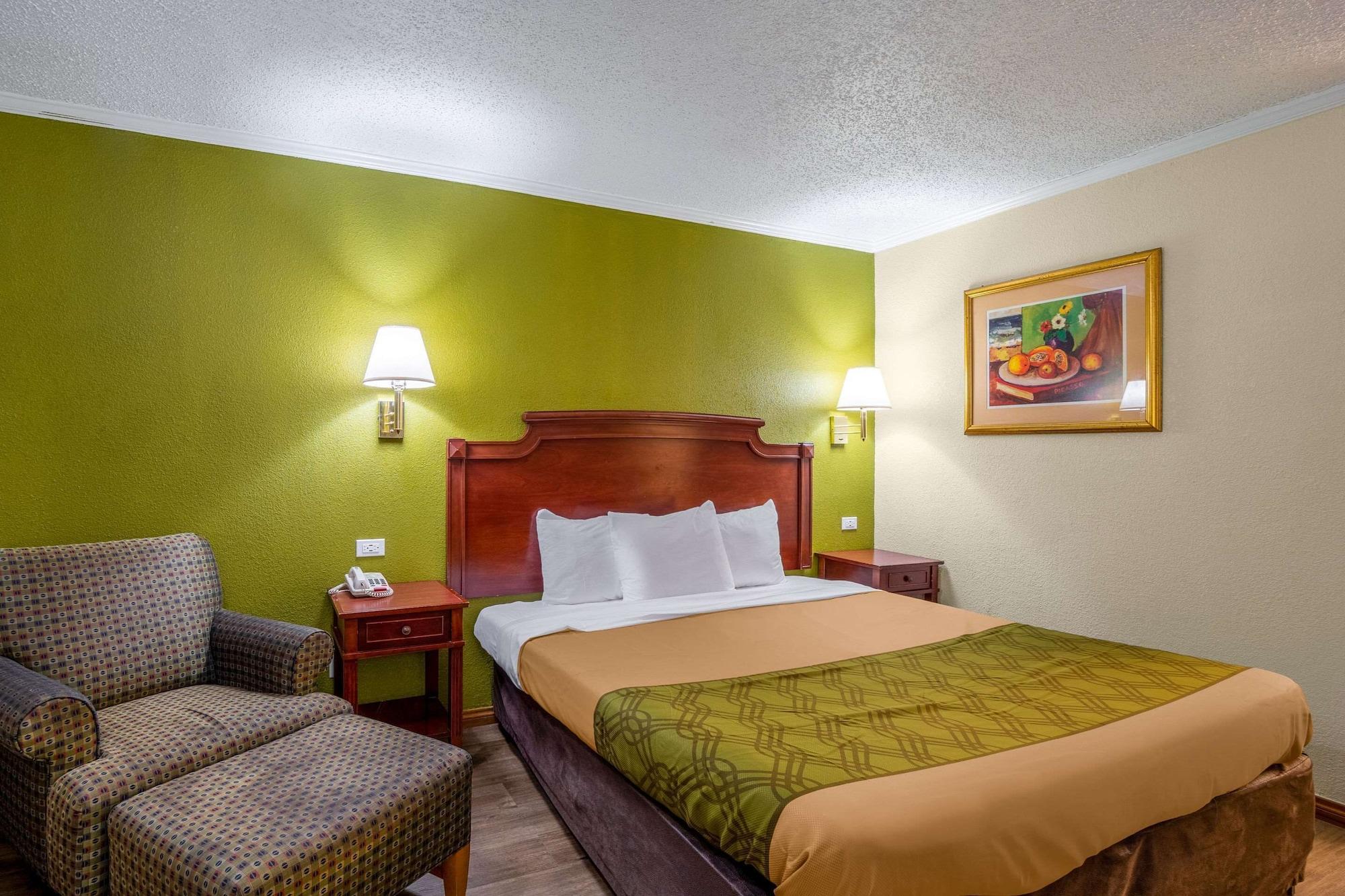Rodeway Inn & Suites Fort Jackson Columbia Exteriör bild