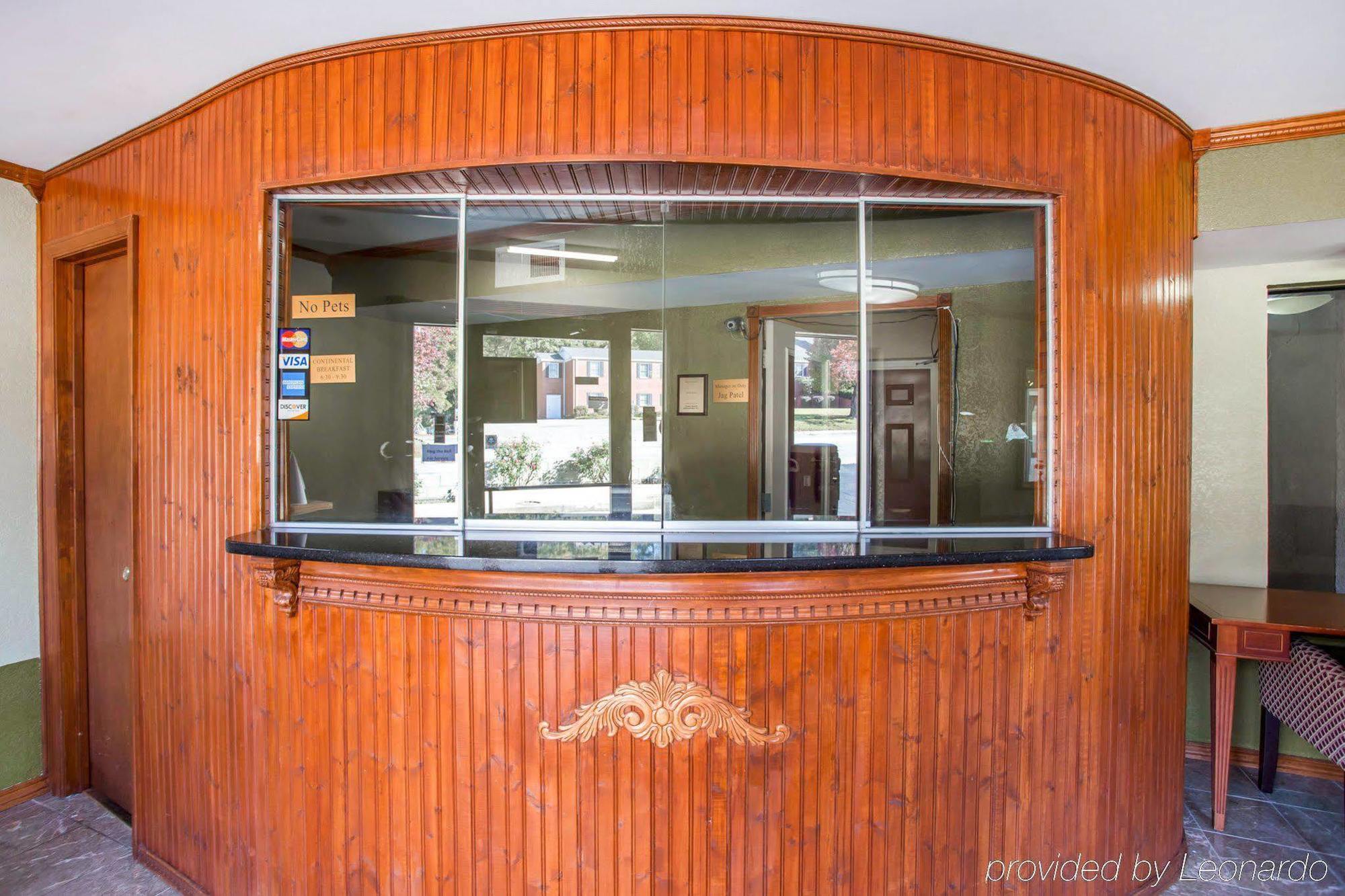 Rodeway Inn & Suites Fort Jackson Columbia Exteriör bild